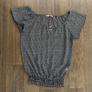 Smart Set Black and White Smocked Cap Sleeve Blouse